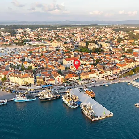 2 Bedroom Cozy In Biograd *