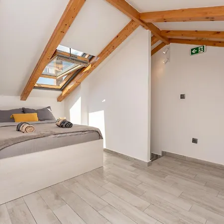 2 Bedroom Cozy In Biograd Apartman