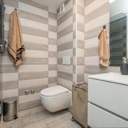 Apartman 2 Bedroom Cozy In Biograd