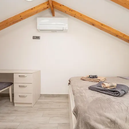 2 Bedroom Cozy In Biograd Apartman *