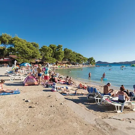2 Bedroom Cozy In Biograd Biograd na Moru