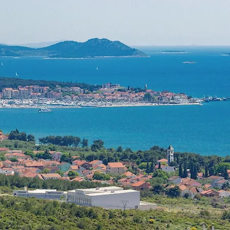 2 Bedroom Cozy In Biograd Apartamento Biograd Na Moru